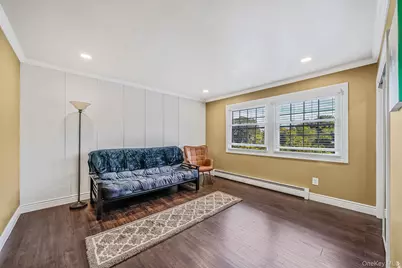 360 Woodside Avenue, Bellport, NY 11713 - Photo 18