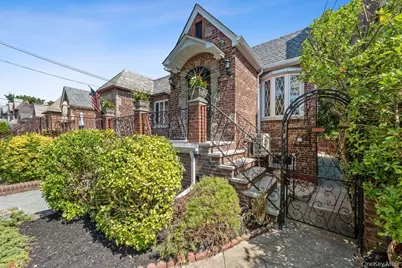 64-23 Alderton Street #PH, Rego Park, NY 11374 - Photo 2