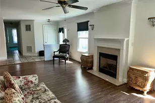 5 White Oak Ct, Coram, NY 11727 - Photo 10