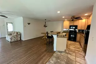 5 White Oak Ct, Coram, NY 11727 - Photo 2