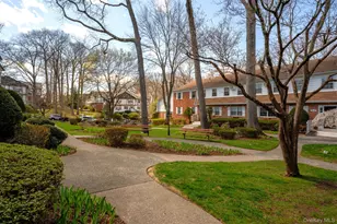 68 Parkside Dr, Suffern, NY 10901 - Photo 2