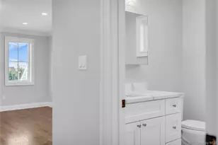 2437 Archer St, Seaford, NY 11873 - Photo 32