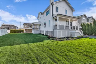 2437 Archer St, Seaford, NY 11873 - Photo 36