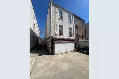 720 E 53rd Street, Brooklyn, NY 11203 - Photo 4