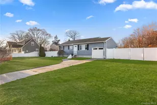 14 Platt Ave, West Babylon, NY 11704 - Photo 2