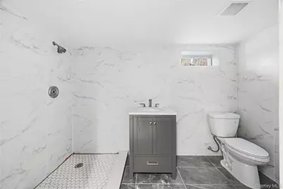 14 Platt Avenue, West Babylon, NY 11704 - Photo 24