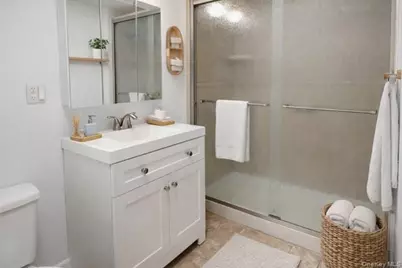 2826 Philip Avenue, Bronx, NY 10465 - Photo 4