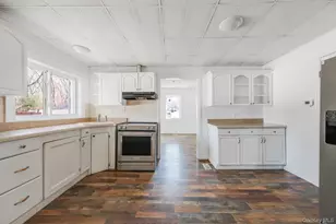62 Forrest Ave, Shirley, NY 11967 - Photo 10