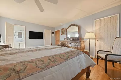 34 Bonnie Drive, Westbury, NY 11590 - Photo 16