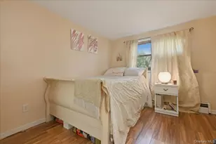 34 Bonnie Dr, Westbury, NY 11590 - Photo 22