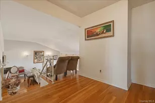 34 Bonnie Dr, Westbury, NY 11590 - Photo 14