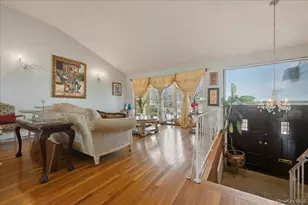 34 Bonnie Dr, Westbury, NY 11590 - Photo 4