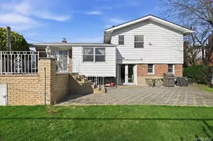 34 Bonnie Dr, Westbury, NY 11590 - Photo 30