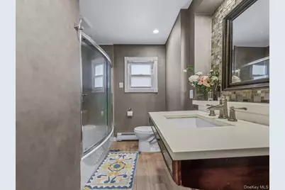 73 E Beach Promenade, Lindenhurst, NY 11757 - Photo 18