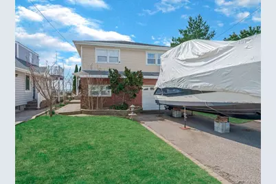 73 E Beach Promenade, Lindenhurst, NY 11757 - Photo 4