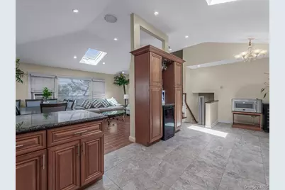 73 E Beach Promenade, Lindenhurst, NY 11757 - Photo 8