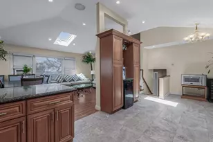 73 E Beach Promenade, Lindenhurst, NY 11757 - Photo 8