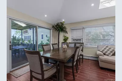 73 E Beach Promenade, Lindenhurst, NY 11757 - Photo 10