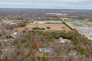 287 Dayton Ave, Manorville, NY 11949 - Photo 4