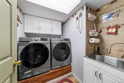 1 Clubhouse Circle, Central Islip, NY 11722 - Photo 30