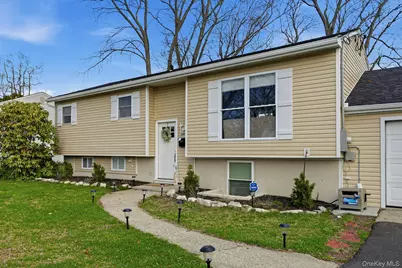 2903 Sipp Avenue, Medford, NY 11763 - Photo 4