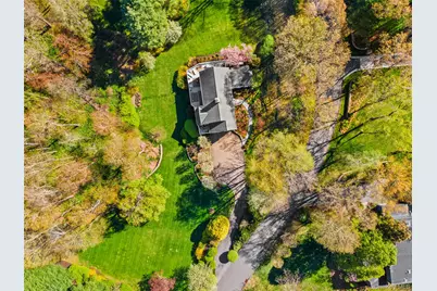 21 Hemlock Hills, Chappaqua, NY 10514 - Photo 2