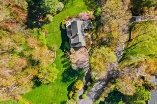 21 Hemlock Hills, Chappaqua, NY 10514 - Photo 2