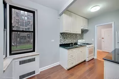 41-09 41st Street, Sunnyside, NY 11104 - Photo 4