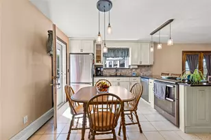 86 Tremont Ave, Medford, NY 11763 - Photo 34