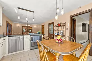 86 Tremont Ave, Medford, NY 11763 - Photo 36