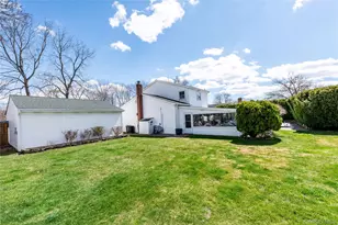 86 Tremont Ave, Medford, NY 11763 - Photo 8