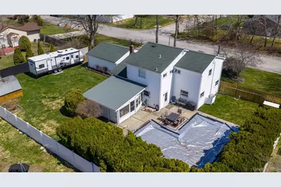 86 Tremont Avenue, Medford, NY 11763 - Photo 10