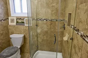 390 Town Line Rd, Commack, NY 11725 - Photo 10