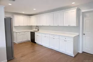 11 Manor Ln, Stony Brook, NY 11790 - Photo 12