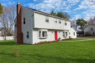 11 Manor Ln, Stony Brook, NY 11790 - Photo 2