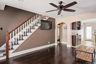 5 Erlwein Ct, Massapequa, NY 11758 - Photo 4