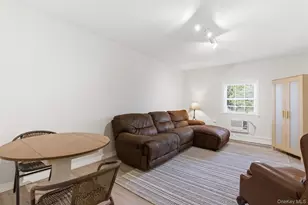 120 Greenlawn Rd, Huntington, NY 11743 - Photo 2