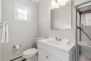 120 Greenlawn Rd, Huntington, NY 11743 - Photo 12