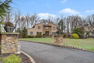 19 S Constitution, Tappan, NY 10983 - Photo 2