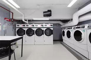 5639 Netherland Ave, Bronx, NY 10471 - Photo 16