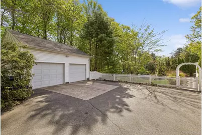 198 Pidgeon Hill Road, Huntington Station, NY 11746 - Photo 20