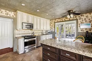 198 Pidgeon Hill Rd, Huntington Station, NY 11746 - Photo 6