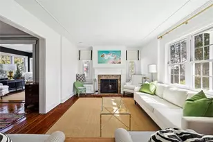 198 Pidgeon Hill Rd, South Huntington, NY 11746 - Photo 2