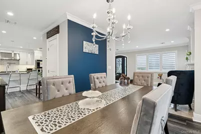 23 Ogden Avenue, East Williston, NY 11596 - Photo 8