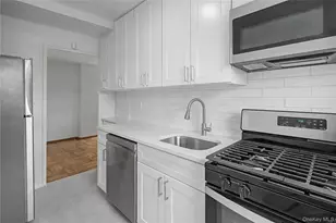 21-85 34th Ave, Astoria, NY 11106 - Photo 2