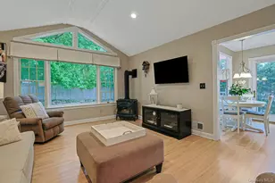 27 Longview Dr, Eastchester, NY 10709 - Photo 18