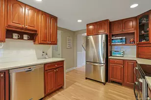 27 Longview Dr, Eastchester, NY 10709 - Photo 14