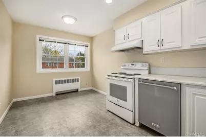 451 Main Street #52 Upper Unit, Northport, NY 11768 - Photo 8