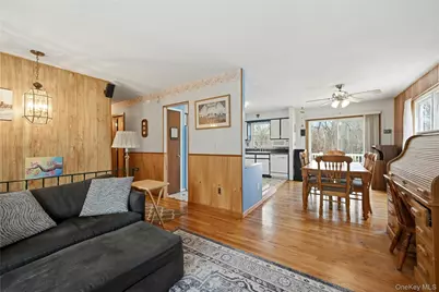 41 N Country Road, Shoreham, NY 11786 - Photo 6