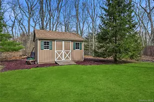 41 N Country Rd, Shoreham, NY 11786 - Photo 22